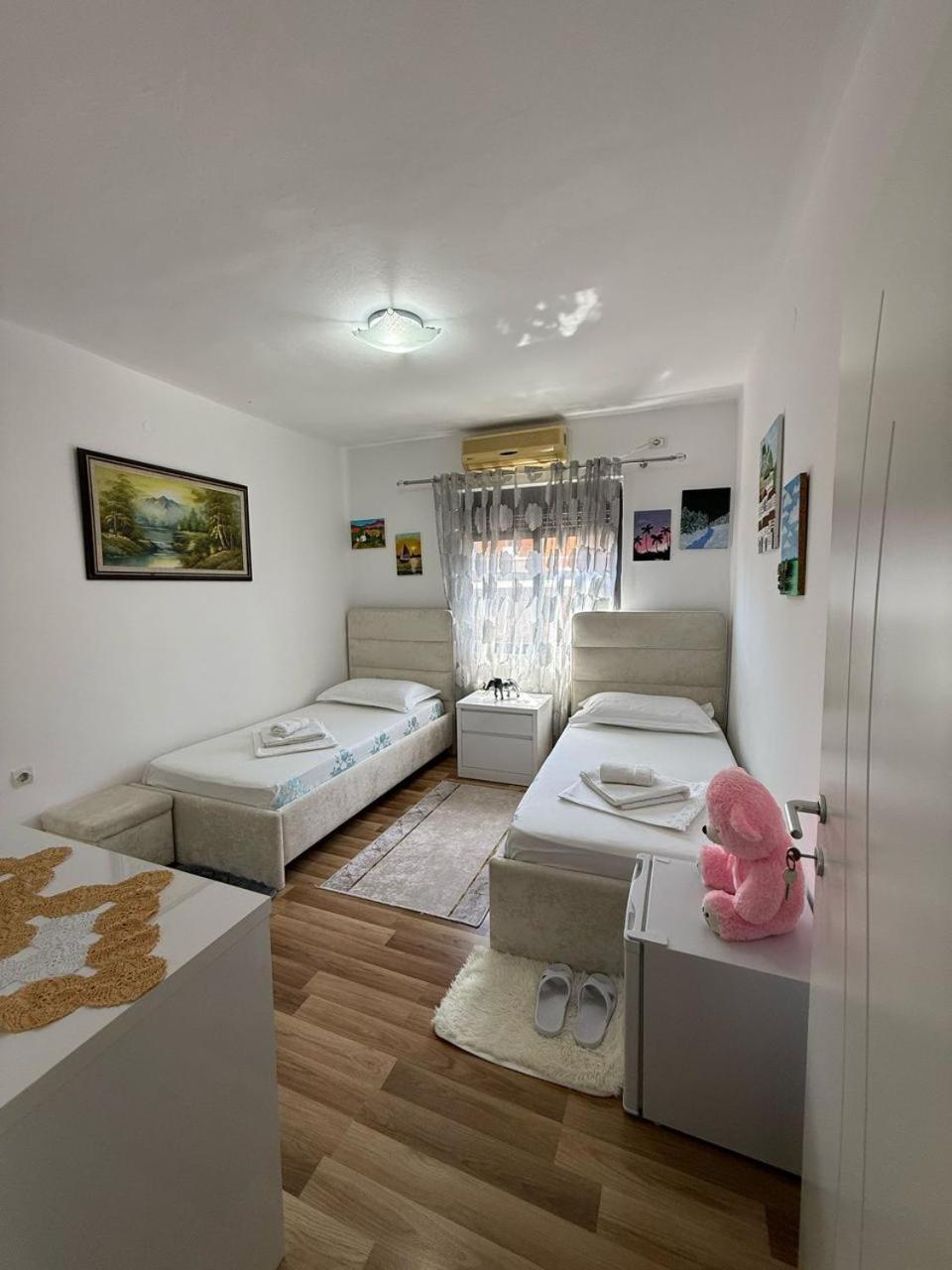 Апартаменти Flat In Berat'S Center Екстер'єр фото